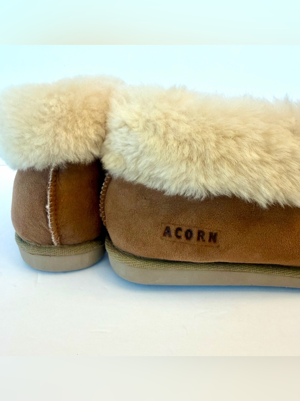 Acorn Oh Ewe shearling bootie slippers in Walnut, size 8 - Picture 6 of 9